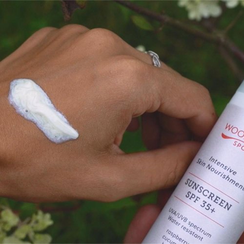 PREORDER: Vistfrøðiligt & Røktandi Sólkrem til andlit & kropp - SPF 35+